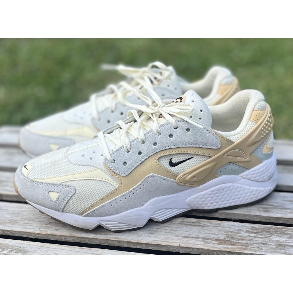 Nike Air Huarache Runner Shoes Mens Size 8 White Beige Cream Gum Sole DZ3306-104